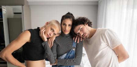 Las personas que practican el poliamor tienen que escuchar juicios de todo tipo