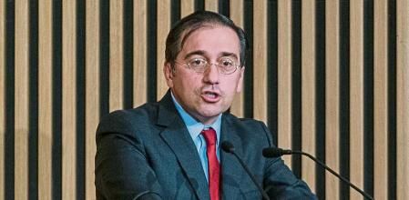 El ministro de Asuntos Exteriores, Unión Europea y Cooperación, José Manuel Albares, interviene en un acto en la sede del Ministerio, a 3 de febrero de 2022, en Madrid (España). Albares ha clausurado el 'V Curso de Especialización en Diplomacia y Relaciones Internacionales' de la Escuela Diplomática y la Asociación de la Prensa de Madrid (APM). 03 FEBRERO 2022;MASCARILLA A. Pérez Meca / Europa Press 03/02/2022