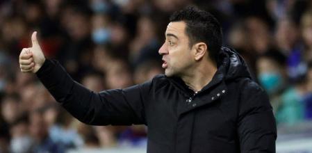 Xavi Hernández, técnico del Barcelona, en Cornellà durante el derbi contra el Espanyol