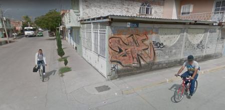 Ambos ciclistas se cruzaron en una calle perpendicular