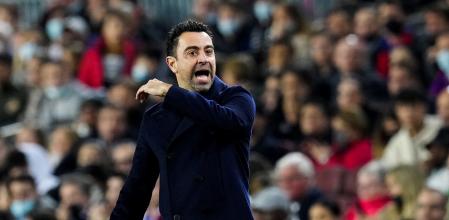 Xavi Hernández durante el partido contra el Nápoles