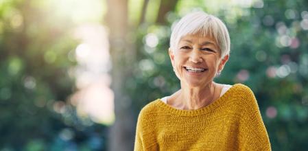 Una mujer de la tercera edad