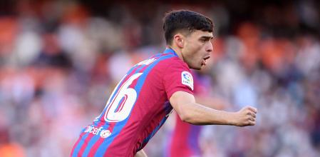 VALENCIA, SPAIN - FEBRUARY 20: Pedri of FC Barcelona celebrates after scoring their team's fourth goal during the LaLiga Santander match between Valencia CF and FC Barcelona at Estadio Mestalla on February 20, 2022 in Valencia, Spain. (Photo by Aitor Alcalde/Getty Images)