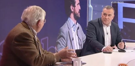 Un micro abierto se cuela en ‘La noche en 24 horas’ mientras el invitado está en el baño