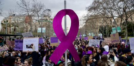 Más de 15.000 personas, según la Guardia Urbana; más de 60.000, según las organizadoras