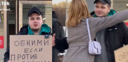 Alex Medved en frente del metro de Moscú