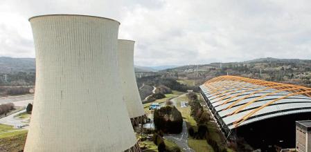 GRAF4730. FERROL, 27/12/2019.- Vista aérea de las instalaciones de la central térmica de Endesa en el municipio coruñés de As Pontes, este viernes. El Ministerio para la Transición Ecológica velará activamente para que Endesa cumpla sus compromisos de mantener los puestos de trabajo en las centrales térmicas de carbón de As Pontes (La Coruña) y Carboneras (Almería) y de reactivar las zonas en las que se encuentran. EFE/ Kiko Delgado