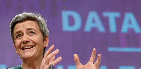 Brussels (Belgium), 23/02/2022.- Executive Vice President of the European Commission for A Europe Fit for the Digital Age, Margrethe Vestager, gives a press conference on the Data Act with European Commissioner for Internal Market (not pictured) at the European Commission in Brussels, Belgium, 23 February 2022. (Bélgica, Bruselas) EFE/EPA/STEPHANIE LECOCQ
