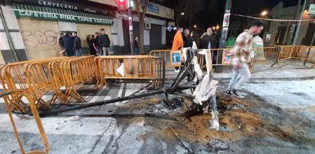 El estado en que quedó la Falla Joaquim Ballester tras el acto vandálico.