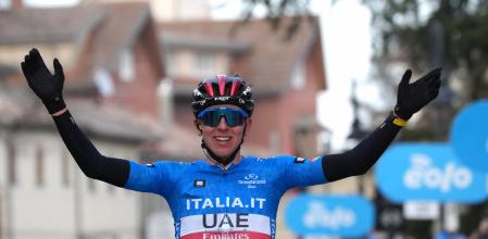 El ciclista esloveno Tadej Pogacar del UAE Team Emirates gana&nbsp;Tirreno-Adriático 2022&nbsp;