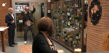 La cita de Mariví y Frantxu el luchador mexicano en 'First Dates' no ha sido lo esperado