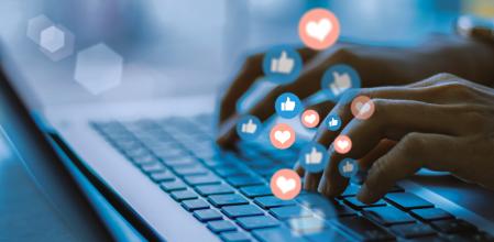 De una forma sencilla se puede publicar stories en el PC