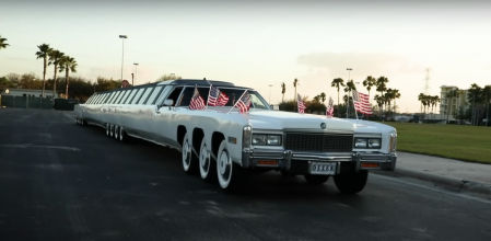 Este es el coche más largo del mundo: 30,54 metros y con piscina incluida