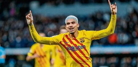 Futbol Real Madrid Fc Barcelona en el santiago Bernabeu GOL Araújo