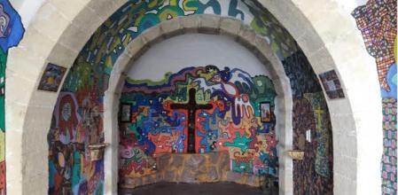 Decora sin permiso una ermita protegida en Alcoy porque “la inspiración” era más fuerte