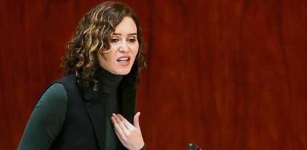 MADRID, 17/03/2022.- La presidenta de la Comunidad de Madrid, Isabel Díaz Ayuso, durante su intervención en el pleno de la Asamblea de Madrid, este jueves. EFE/ Juan Carlos Hidalgo