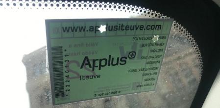 La pegatina de la ITV debe ponerse visible en la parte superior derecha del parabrisas&nbsp;