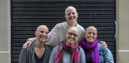 FOTO: MANÉ ESPINOSA. MUJERES CALVAS QUE NO TIENEN CANCER. MARI CARMEN, JULIA, ELISABET Y NURIA.