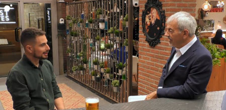 Adrián en First Dates