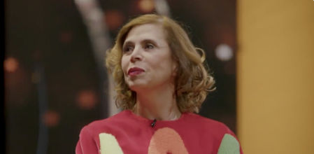 Ágatha Ruiz de la Prada se emociona con Anne Igartiburu al recordar a Mila Ximénez en 'Diez momentos' de Telemadrid