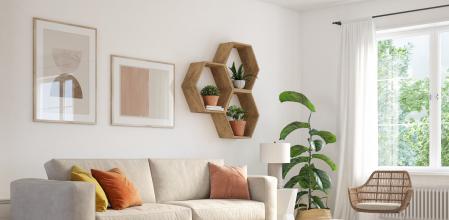 Salón en tonos claros con elementos de madera