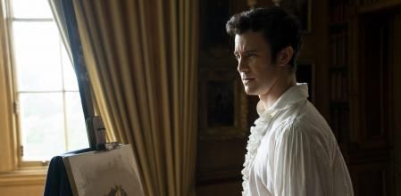 Luke Thompson es Benedict Bridgerton.