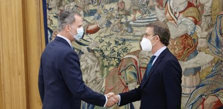 El presidente del PP, Alberto Núñez Feijóo, fue recibido en audiencia por el Rey Felipe VI