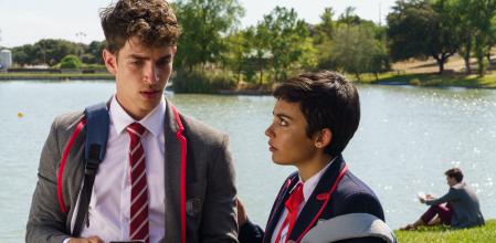 Manu Ríos y Carla Díaz, representantes de la nueva generación.