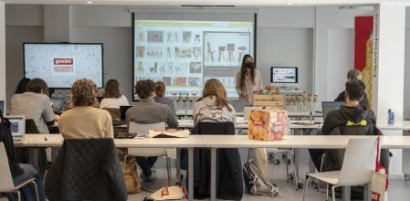 Un instante de una de las presentaciones de los proyectos resultantes de la iniciativa Cultivando Talentos