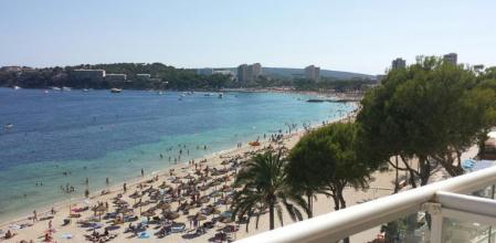 VISTAS DE LA PLAYA DE LA LOCALIDAD DE MAGALUF, EN PALMA DE MALLORCA
