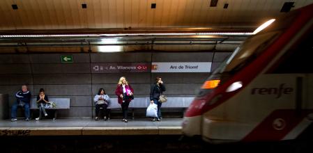 La estación de Arc de Triomf reclama a gritos una actualización
