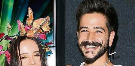 MIAMI, FLORIDA - OCTOBER 14: Evaluna Montaner and Camilo Echeverry arrive for the 