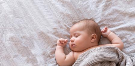 Bebé durmiendo