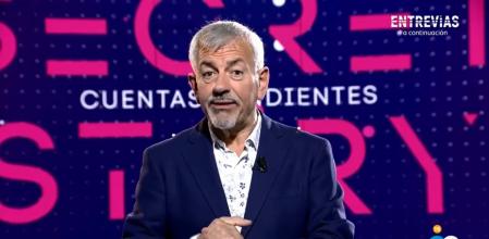 Carlos Soberta se despide del público y los concursantes de 'Secret Story'.