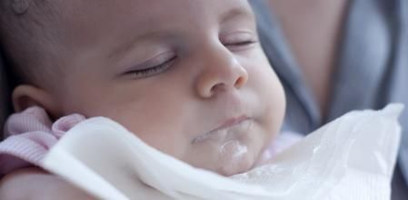 Regurgitación bebé