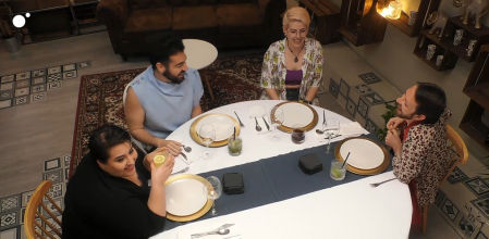 'First Dates' celebra su primera reunión poliamorosa