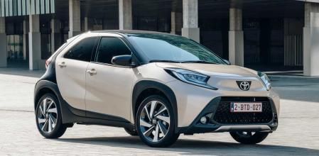 El compacto nipón cuenta con una mecánica de tres cilindros y 72 caballos de potencia