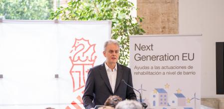 Héctor Illueca, durante la presentación del plan.