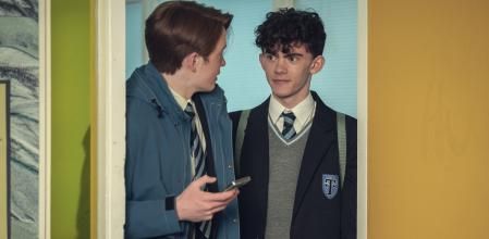 La novela gráfica ha dado para una serie muy mona.