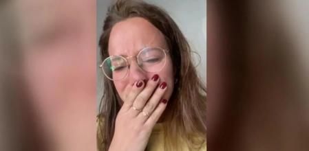 La joven ha asegurado que no se despega del móvil por si alguien la avisa