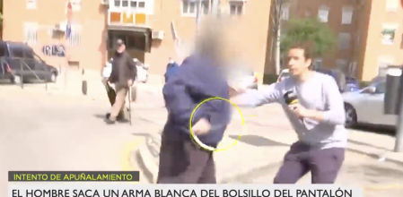 Intentan apuñalar a un reportero de Telemadrid durante un reportaje