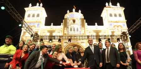 Sevilla recupera su Feria tras dos años suspendida por la pandemia
JOAQUÍN CORCHERO/EUROPA PRESS
01/05/2022