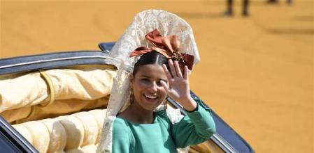 Tana Rivera hace de madrina en los Enganches