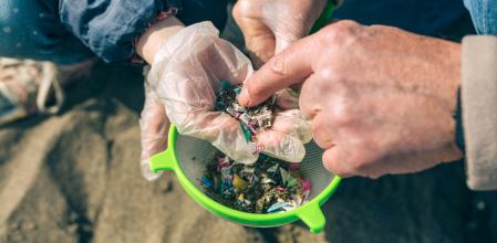 Recogida de plásticos y microplásticos