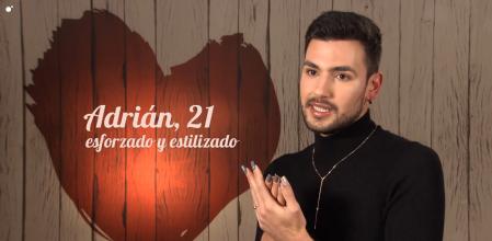 Adrián tiene clara su opinión sobre las apps de citas.