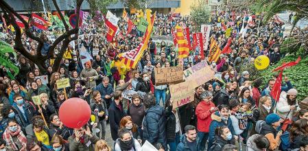 PRIMER DIA DE HUELGA DE EDUCACION DE LOS 5 PREVISTOS CONTRA LA REFORMA DEL CONSELLER JOSEP GONZALEZ I CAMBRAY. MANIFESTACION DE PROFESORES