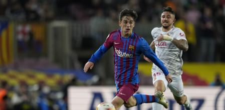 El centrocampista del FC Barcelona Gavi (c), durante el partido de Liga en Primera División que disputan FC Barcelona y RCD Mallorca