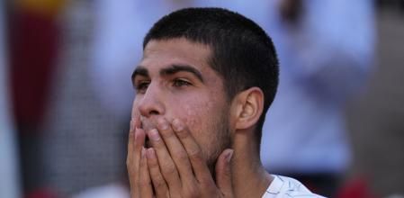 Carlos Alcaraz celebra su victoria sobre Nadal, este viernes en Madrid