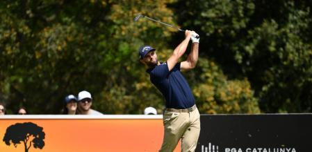 GIRONA, SPAIN - MAY 01: Adri Arnaus of Spain tees off on the 16th hole during the final round of the Catalunya Championship at Stadium Course, PGA Catalunya Golf and Wellness on May 01, 2022 in Girona, Spain. (Photo by Octavio Passos/Getty Images)