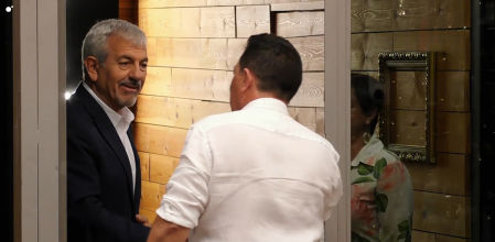 Joaquín no perdió la oportunidad de bromear con Carlos Sobera.